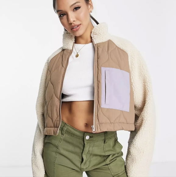 Crop Fleece Jacket with Stylish Purple Pocket - Picture 6 of 6